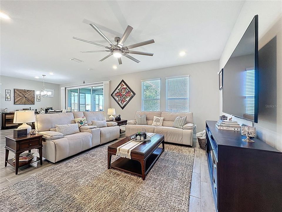 На продажу: $525,000 (3 спален, 3 ванн, 2360 Квадратных фут)