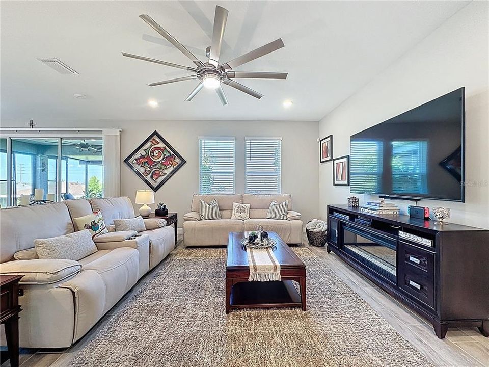 На продажу: $525,000 (3 спален, 3 ванн, 2360 Квадратных фут)