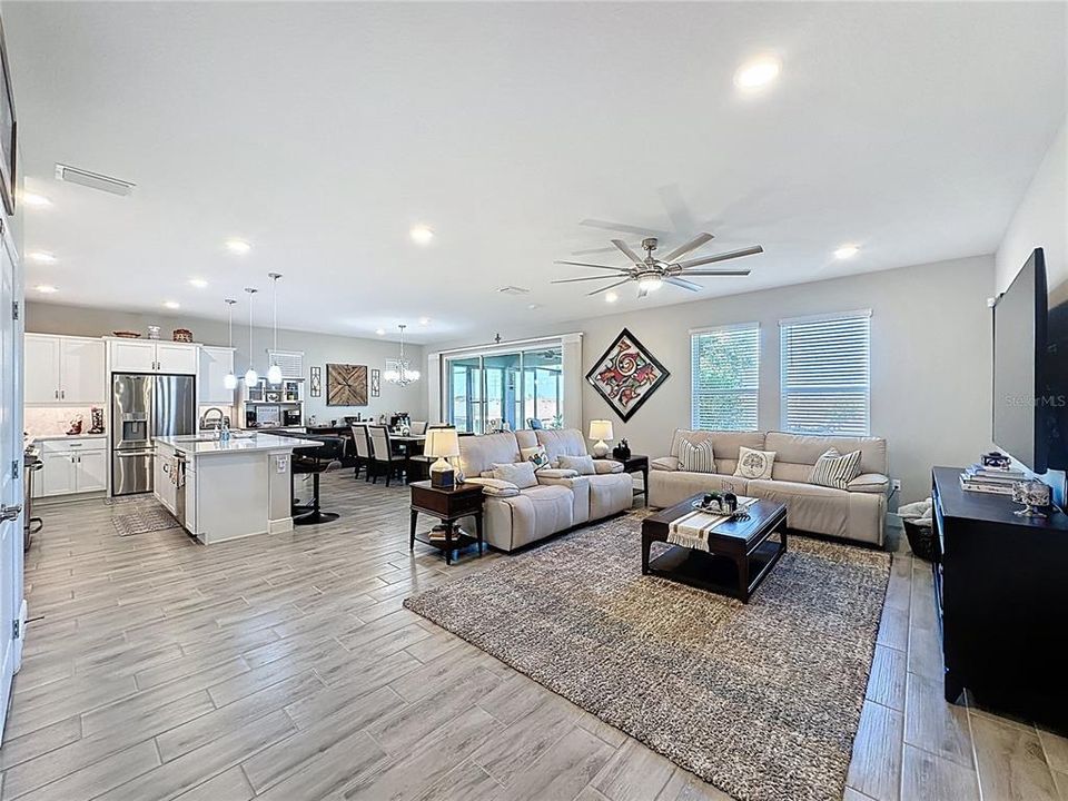 На продажу: $525,000 (3 спален, 3 ванн, 2360 Квадратных фут)