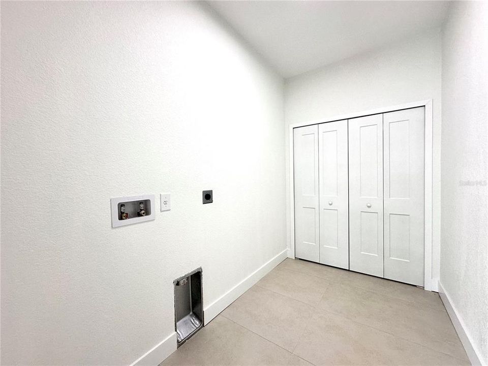 For Rent: $1,695 (3 beds, 2 baths, 1438 Square Feet)