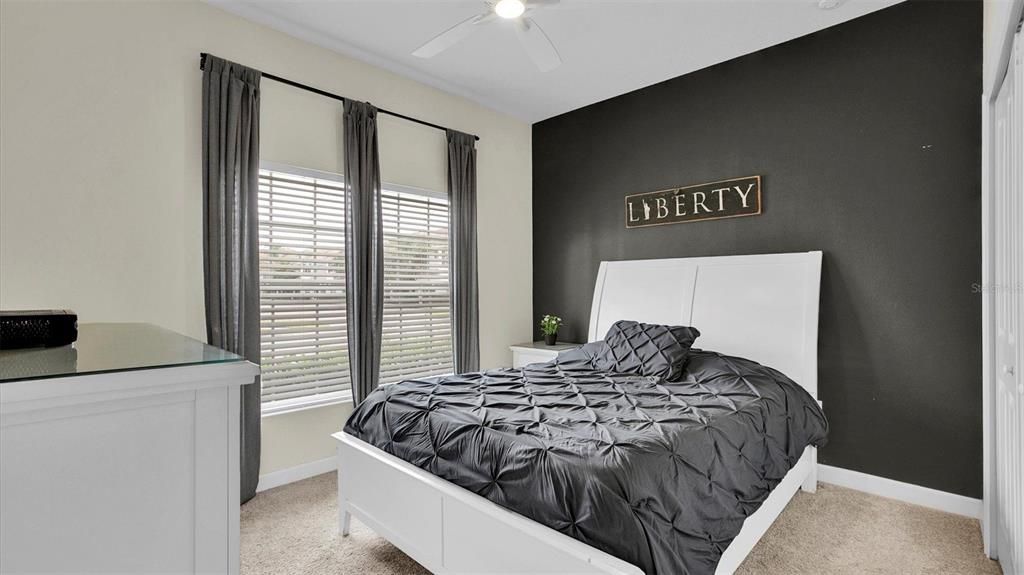 合同活跃: $499,000 (5 贝兹, 4 浴室, 2128 平方英尺)