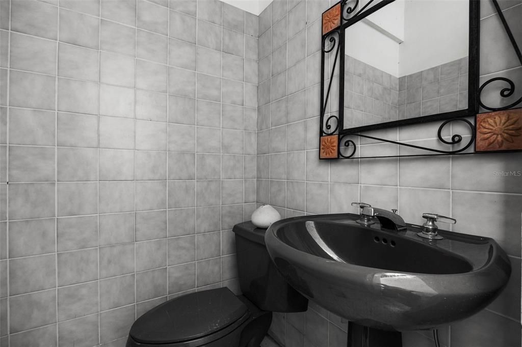 Под контрактом: $655,555 (4 спален, 4 ванн, 2482 Квадратных фут)