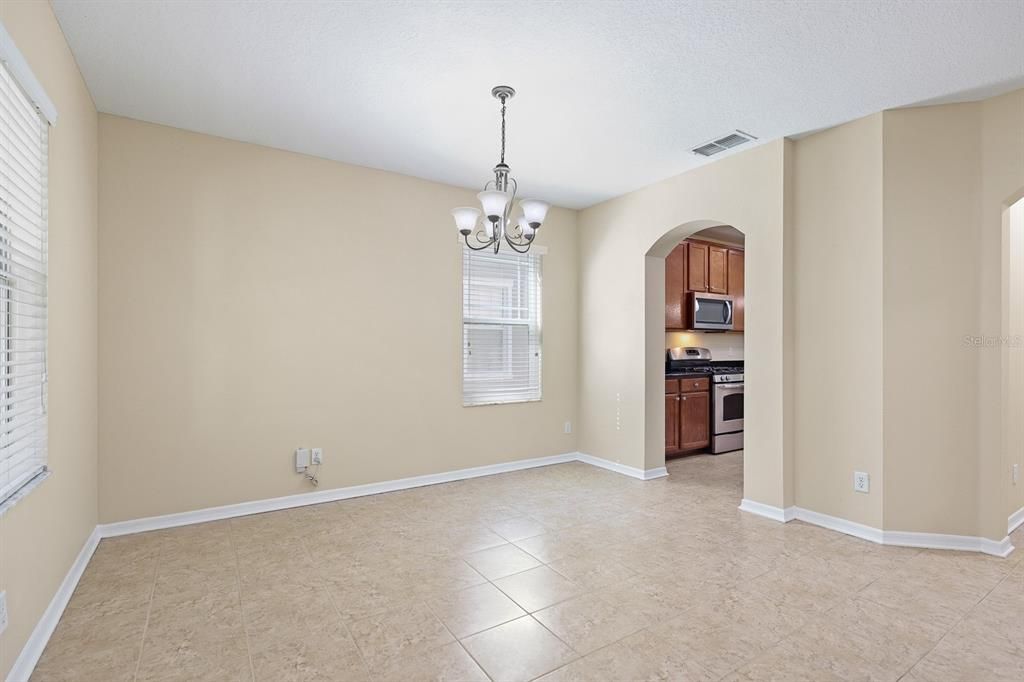 For Rent: $2,995 (4 beds, 3 baths, 2585 Square Feet)