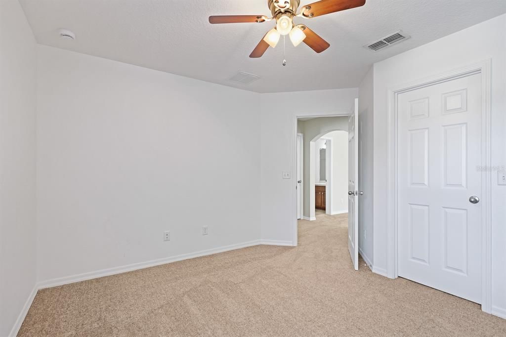 For Rent: $2,995 (4 beds, 3 baths, 2585 Square Feet)