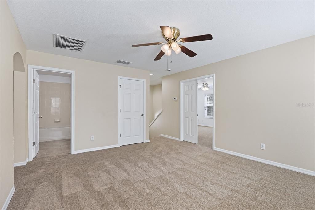 For Rent: $2,995 (4 beds, 3 baths, 2585 Square Feet)