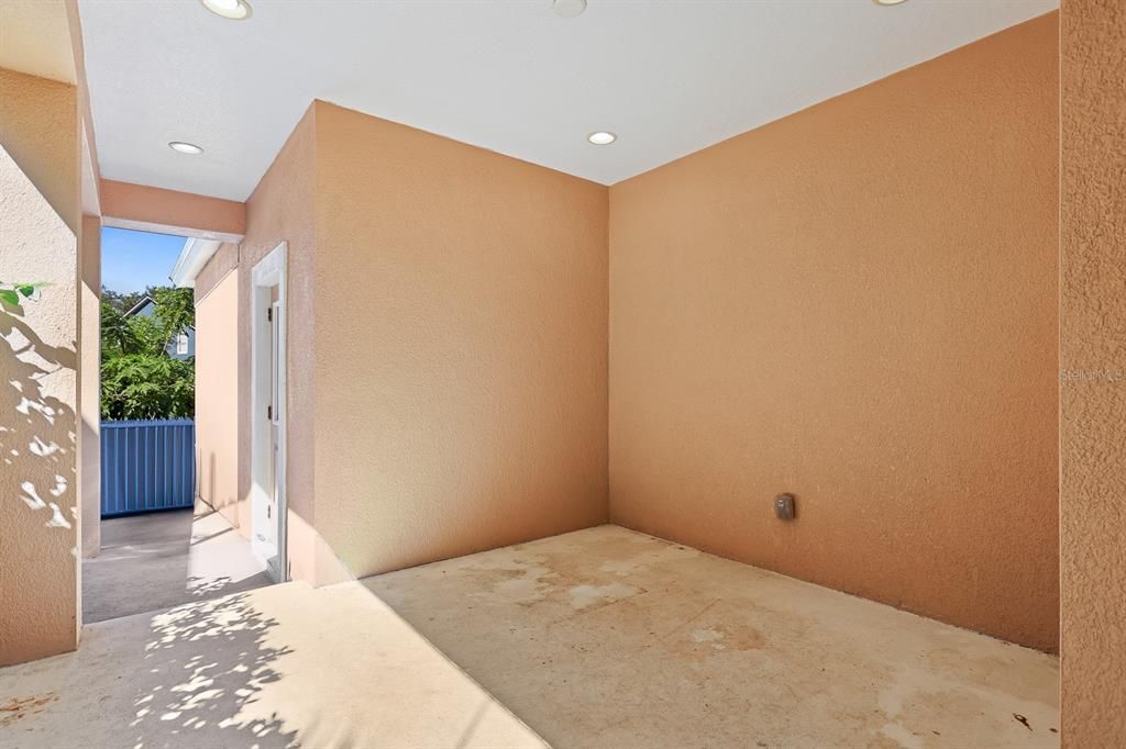 For Rent: $2,995 (4 beds, 3 baths, 2585 Square Feet)