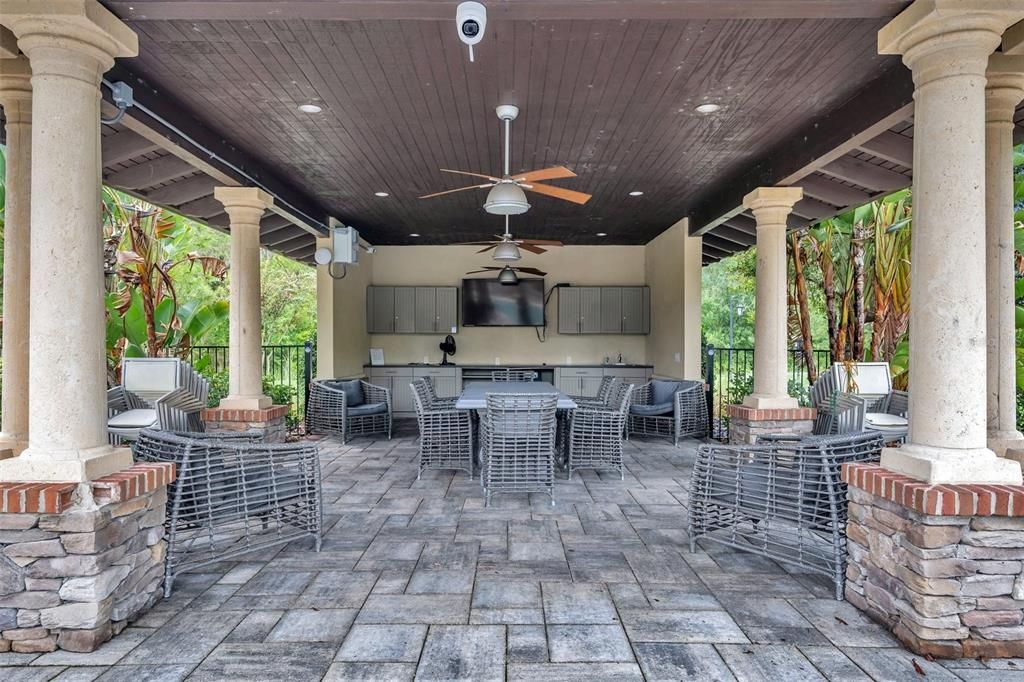 For Sale: $465,000 (3 beds, 2 baths, 2047 Square Feet)