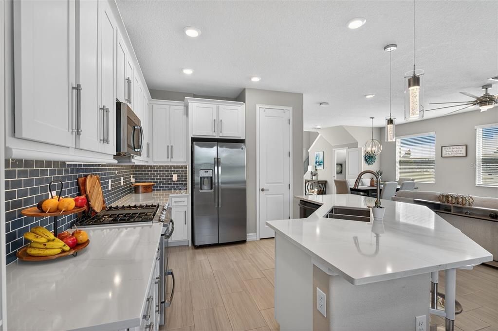 For Sale: $465,000 (3 beds, 2 baths, 2047 Square Feet)