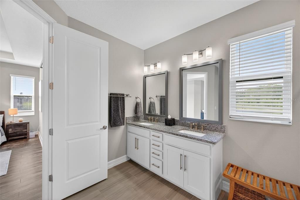 For Sale: $465,000 (3 beds, 2 baths, 2047 Square Feet)