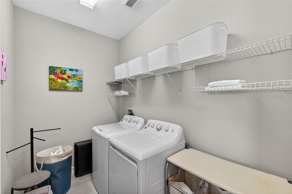 For Sale: $465,000 (3 beds, 2 baths, 2047 Square Feet)