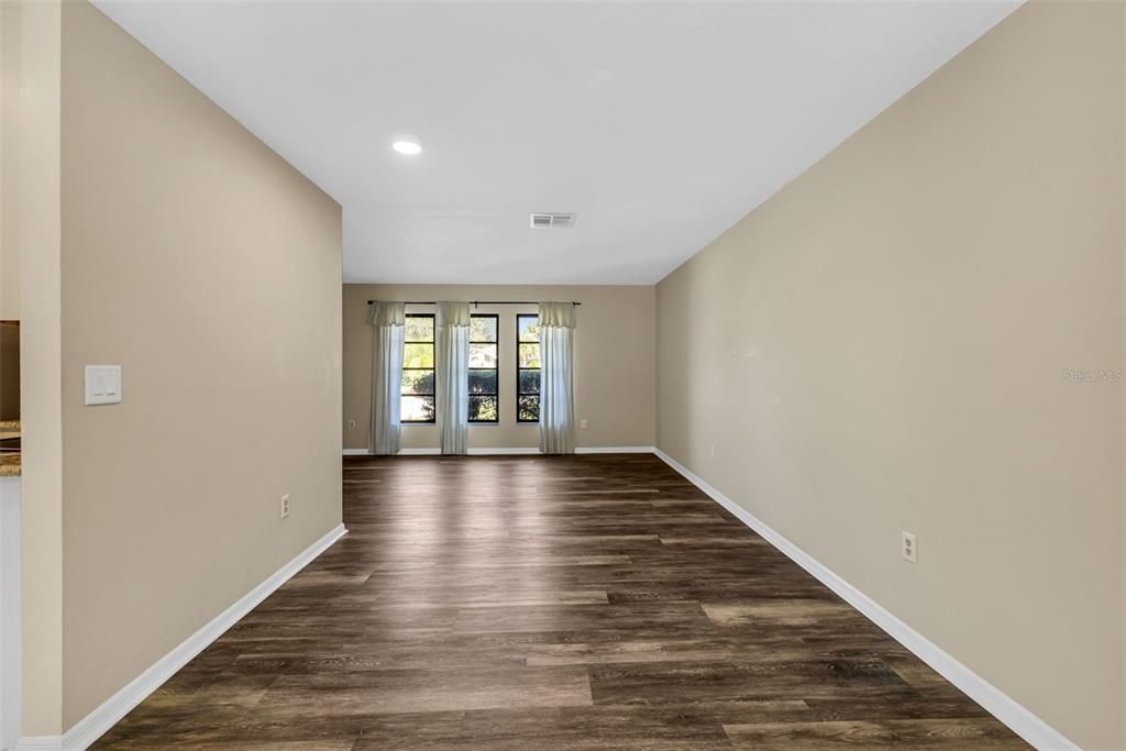 For Sale: $309,000 (3 beds, 2 baths, 1990 Square Feet)