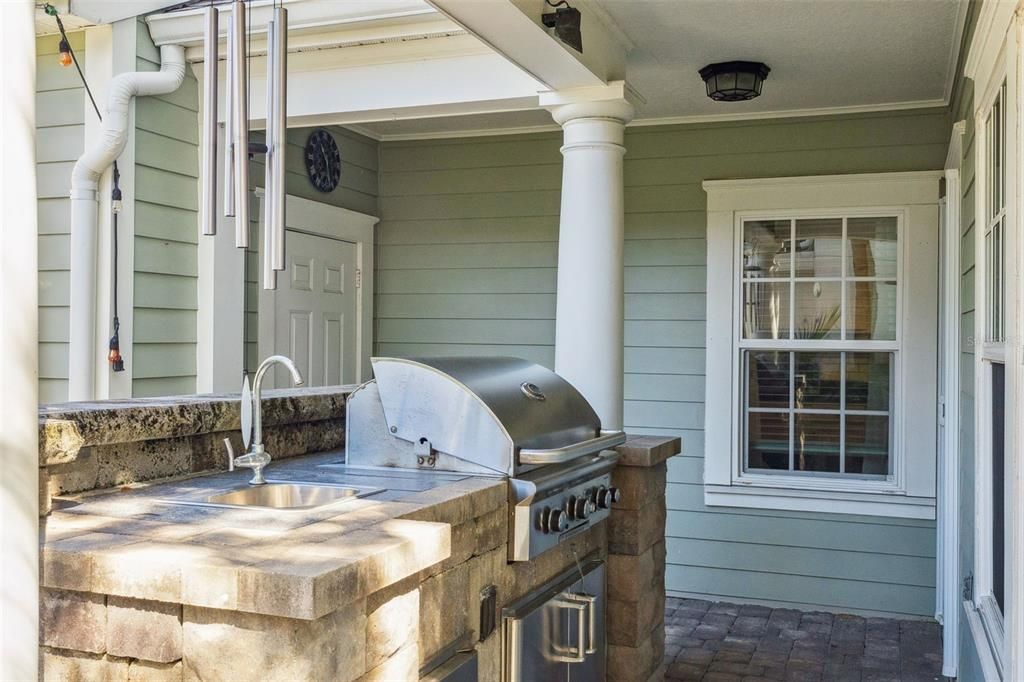 Active With Contract: $575,000 (3 beds, 2 baths, 1684 Square Feet)