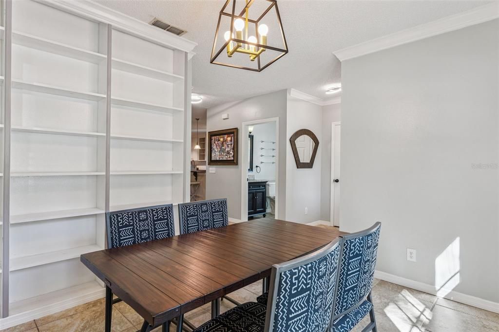 Active With Contract: $575,000 (3 beds, 2 baths, 1684 Square Feet)