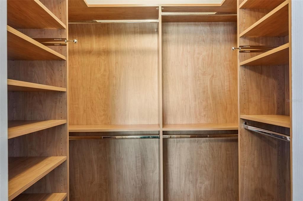 Active With Contract: $575,000 (3 beds, 2 baths, 1684 Square Feet)