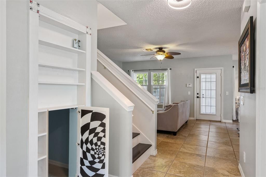 Active With Contract: $575,000 (3 beds, 2 baths, 1684 Square Feet)