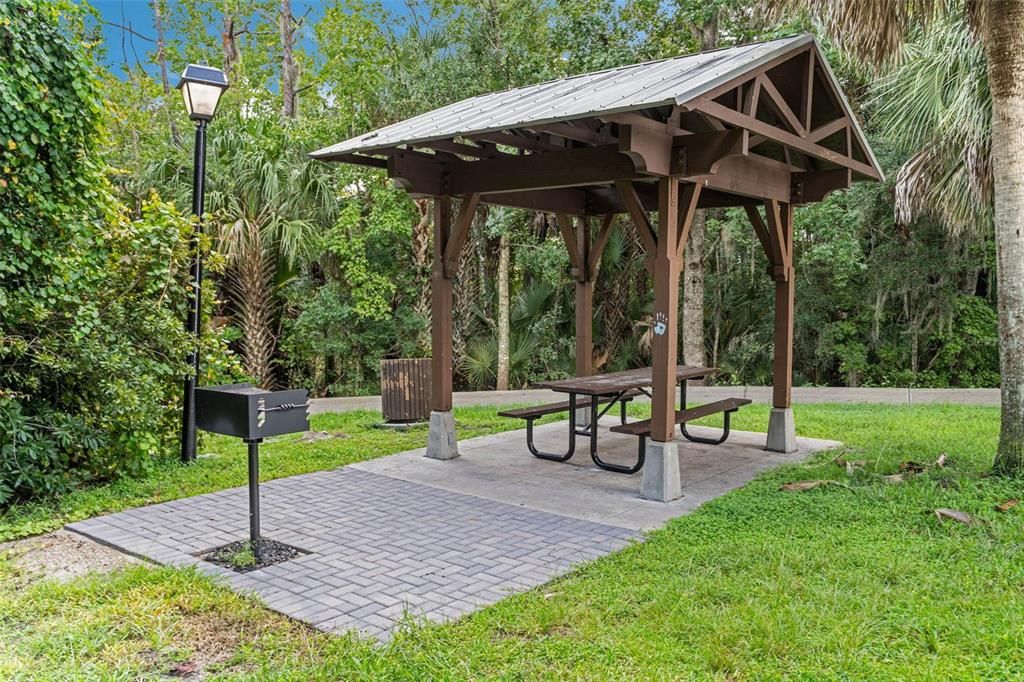 Active With Contract: $575,000 (3 beds, 2 baths, 1684 Square Feet)