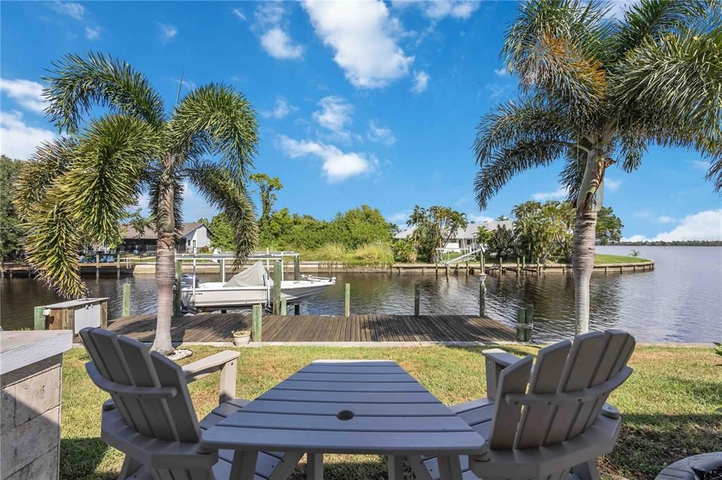 Activo con contrato: $775,000 (3 camas, 2 baños, 2401 Pies cuadrados)