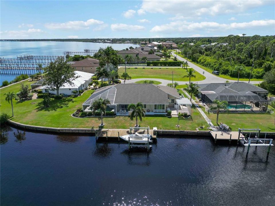 Activo con contrato: $775,000 (3 camas, 2 baños, 2401 Pies cuadrados)