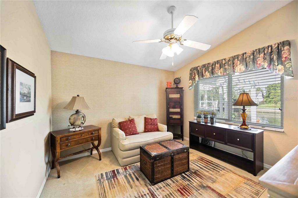 Activo con contrato: $775,000 (3 camas, 2 baños, 2401 Pies cuadrados)