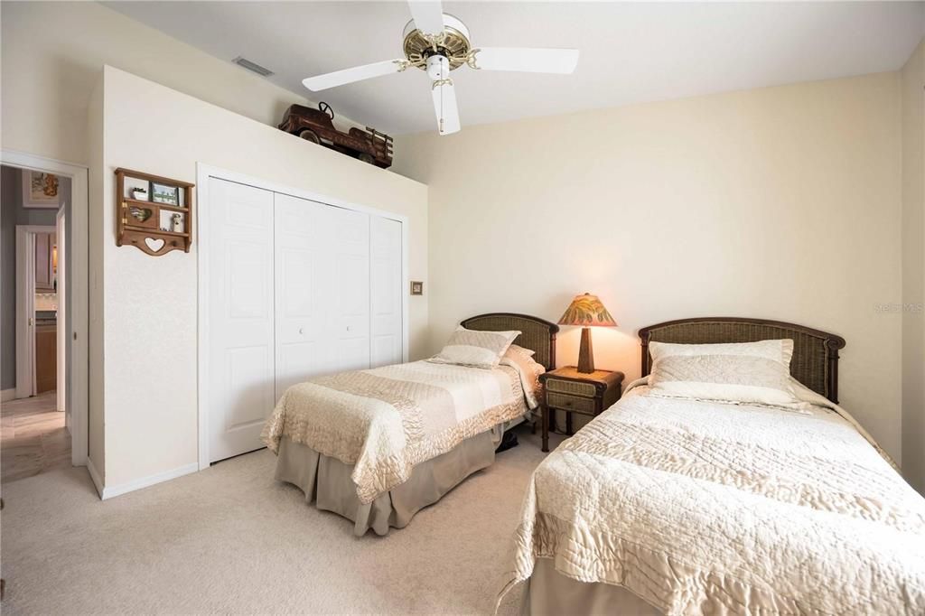 Activo con contrato: $775,000 (3 camas, 2 baños, 2401 Pies cuadrados)