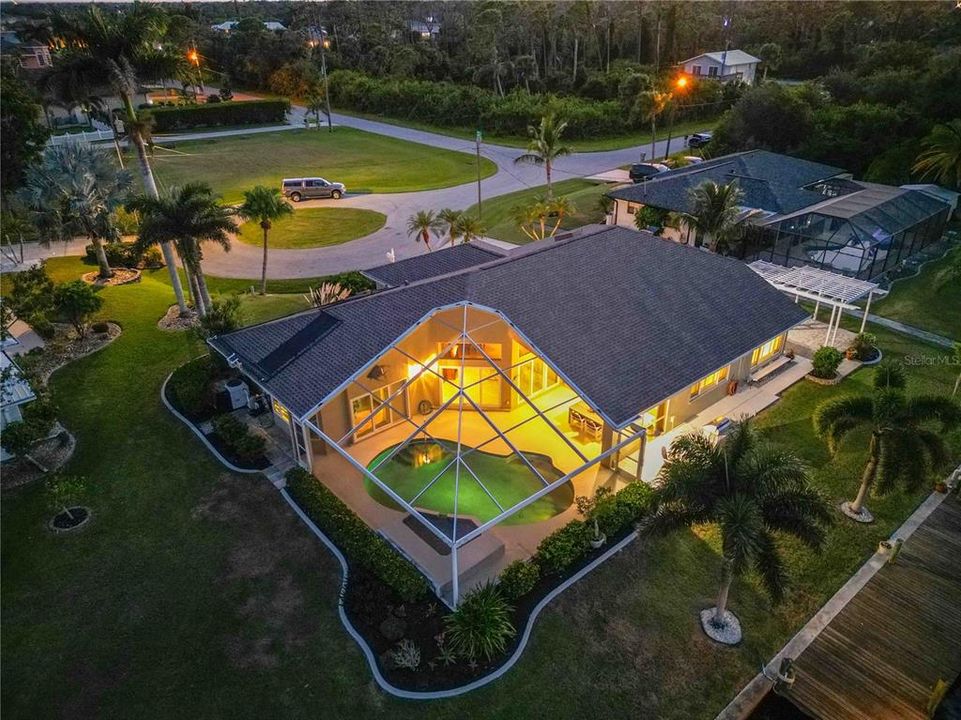 Activo con contrato: $775,000 (3 camas, 2 baños, 2401 Pies cuadrados)