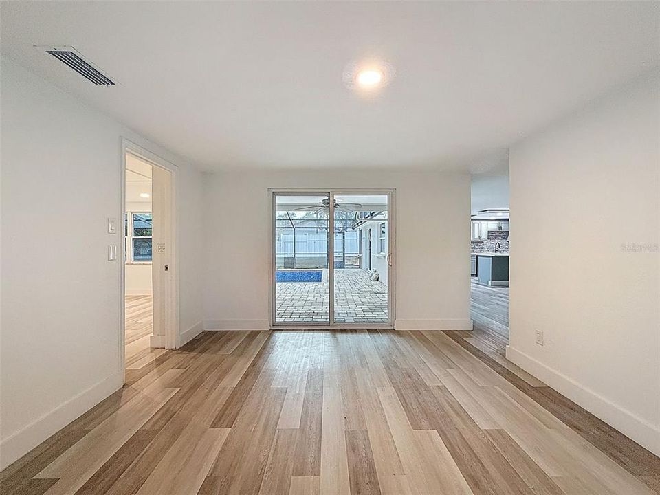 For Sale: $499,900 (3 beds, 3 baths, 2198 Square Feet)