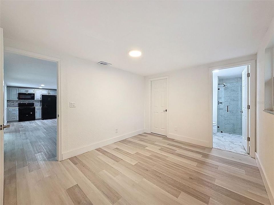 For Sale: $499,900 (3 beds, 3 baths, 2198 Square Feet)