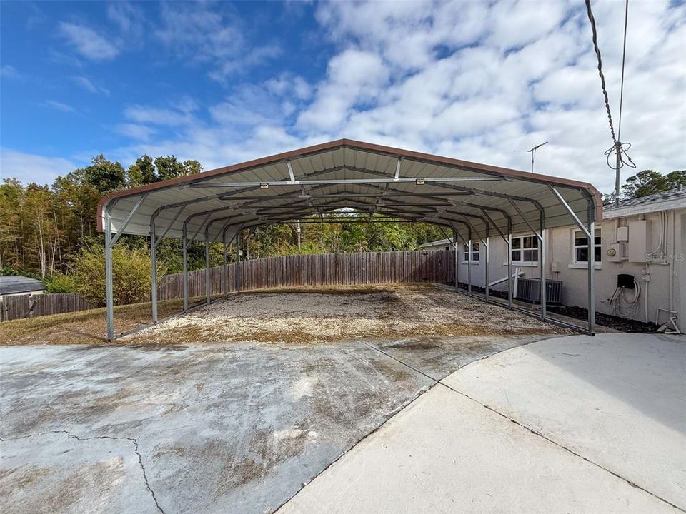 For Sale: $499,900 (3 beds, 3 baths, 2198 Square Feet)