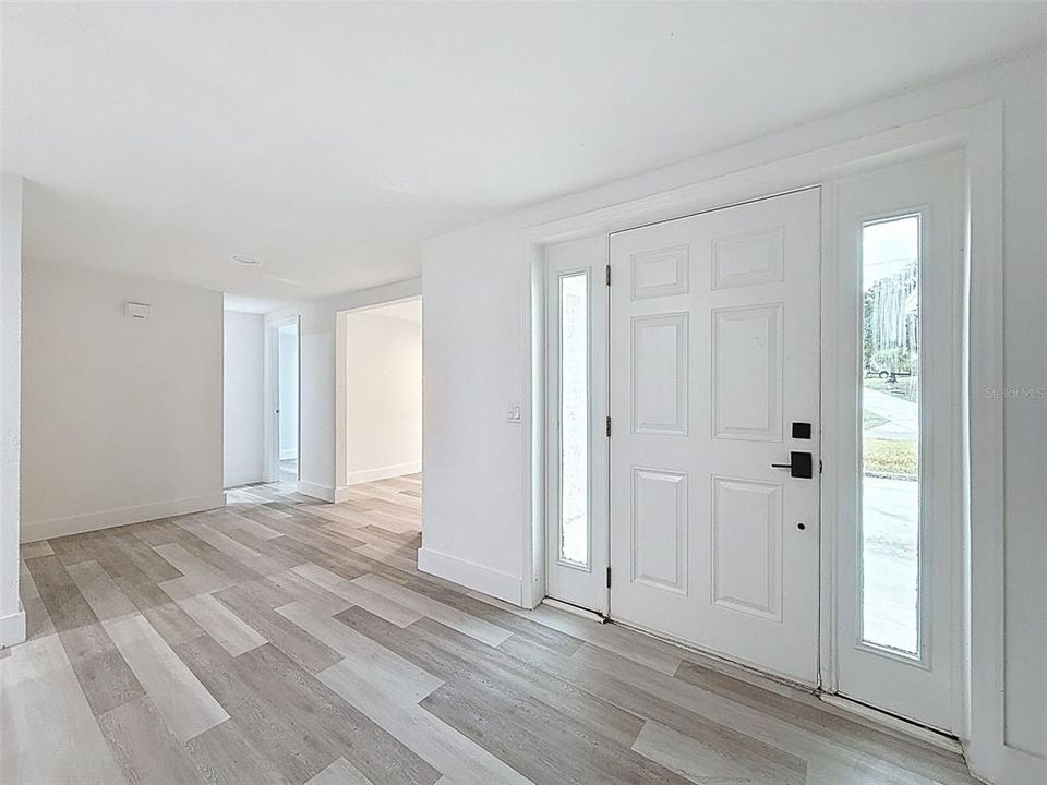 For Sale: $499,900 (3 beds, 3 baths, 2198 Square Feet)