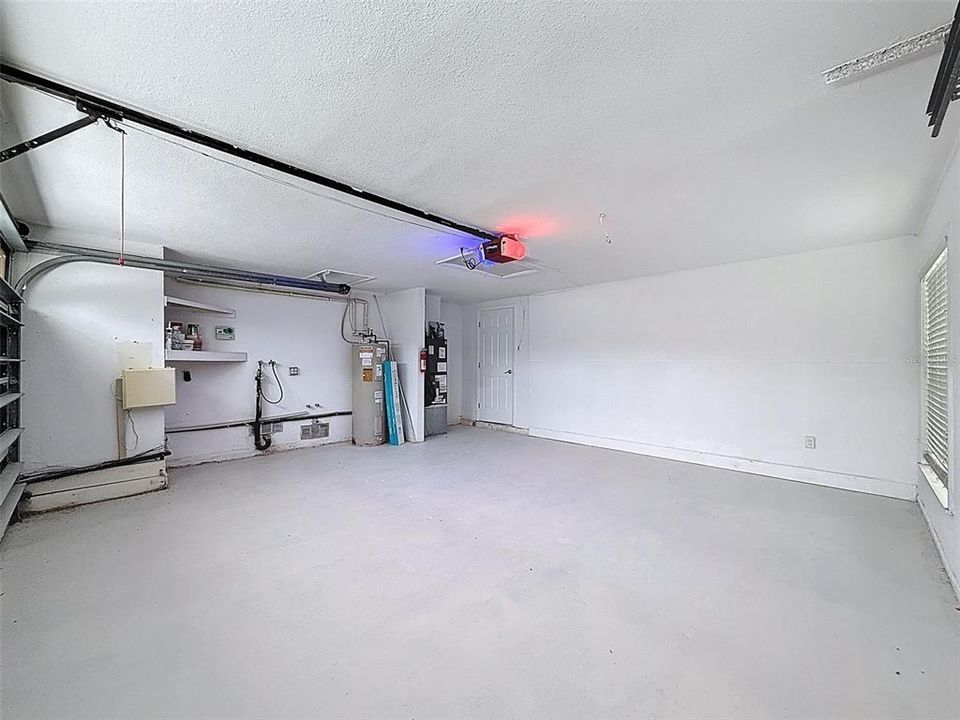 For Sale: $499,900 (3 beds, 3 baths, 2198 Square Feet)