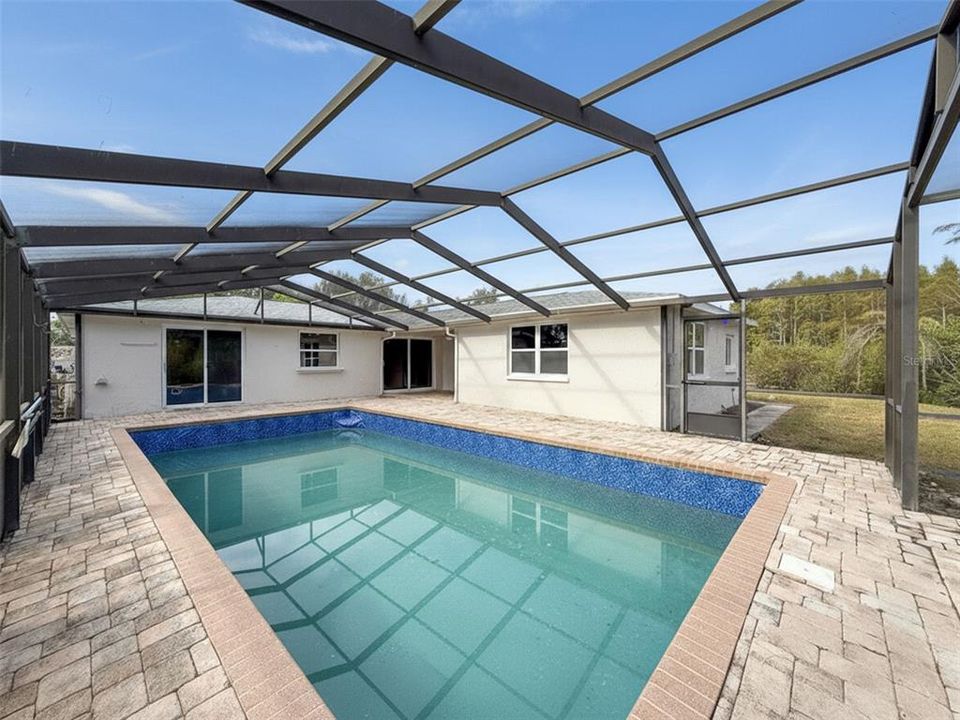 For Sale: $499,900 (3 beds, 3 baths, 2198 Square Feet)