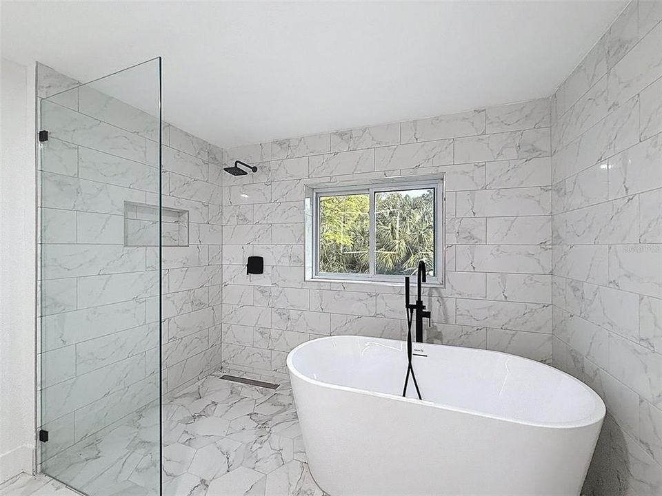 For Sale: $499,900 (3 beds, 3 baths, 2198 Square Feet)