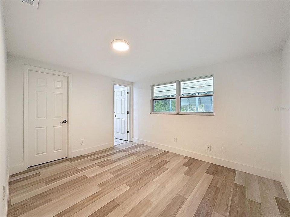 For Sale: $499,900 (3 beds, 3 baths, 2198 Square Feet)