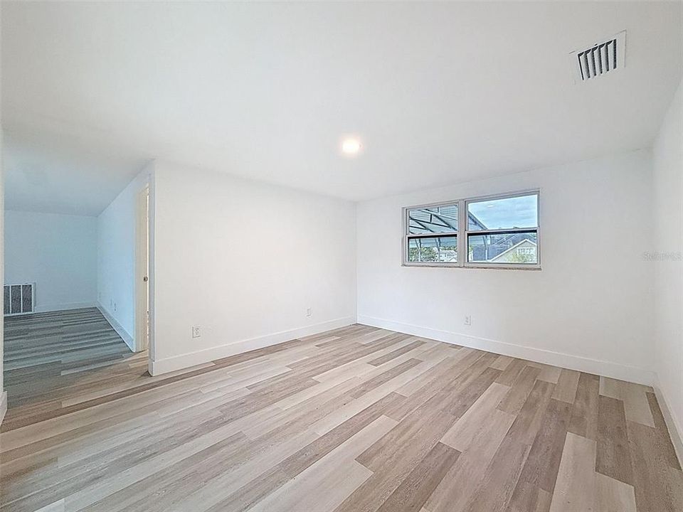 For Sale: $499,900 (3 beds, 3 baths, 2198 Square Feet)