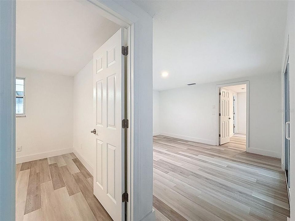 For Sale: $499,900 (3 beds, 3 baths, 2198 Square Feet)