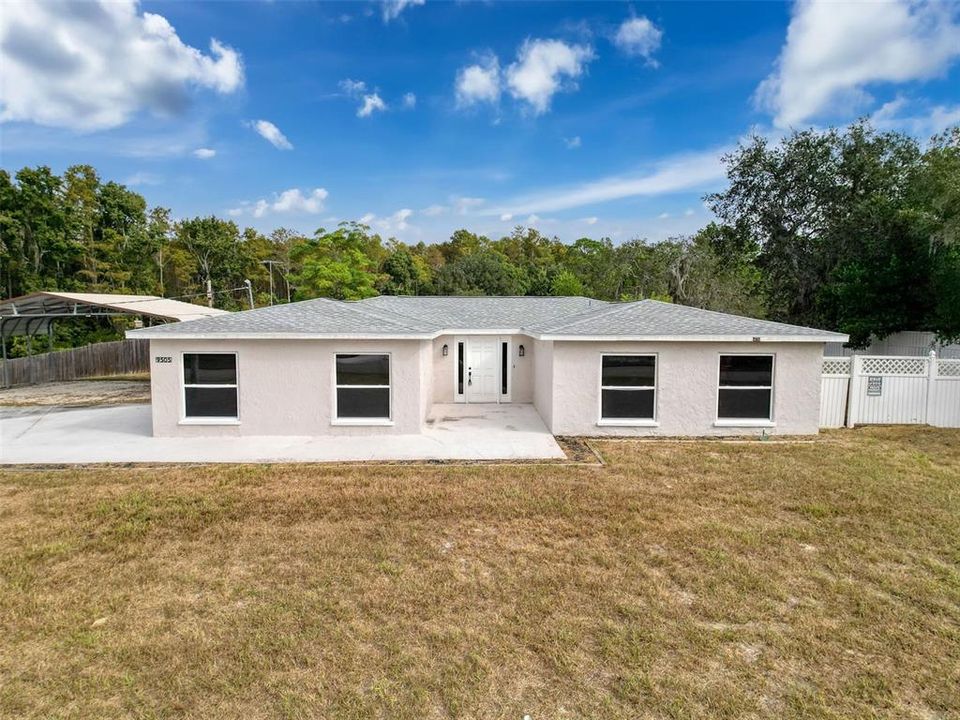 For Sale: $499,900 (3 beds, 3 baths, 2198 Square Feet)