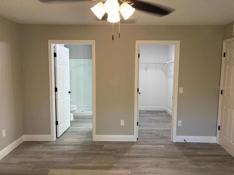 合同活跃: $237,500 (3 贝兹, 2 浴室, 1405 平方英尺)