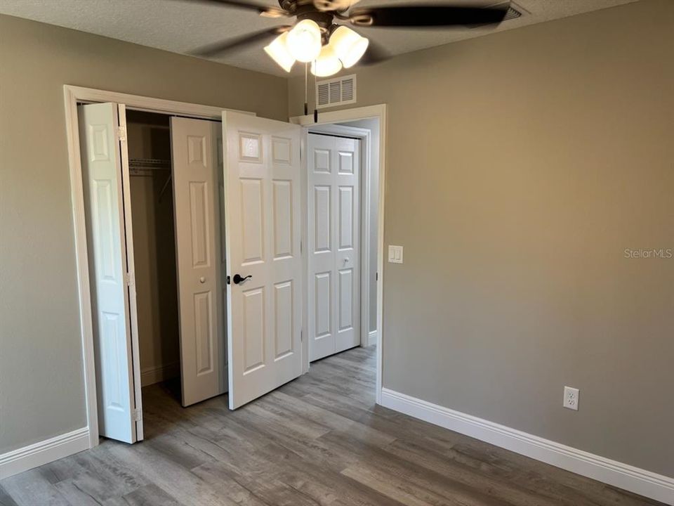 合同活跃: $237,500 (3 贝兹, 2 浴室, 1405 平方英尺)