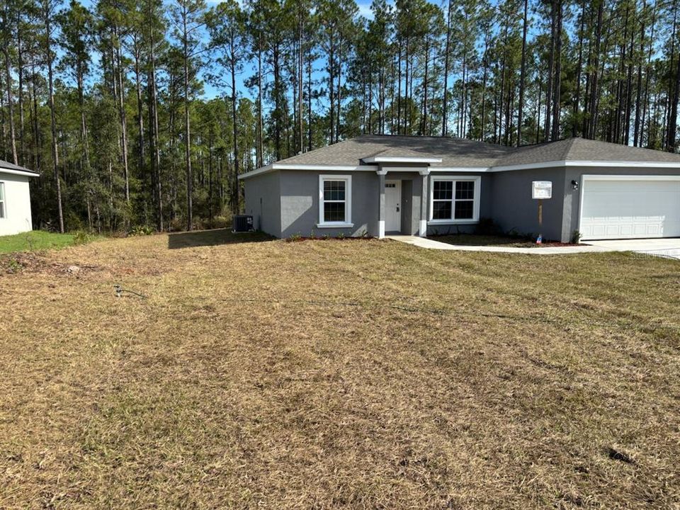 合同活跃: $237,500 (3 贝兹, 2 浴室, 1405 平方英尺)