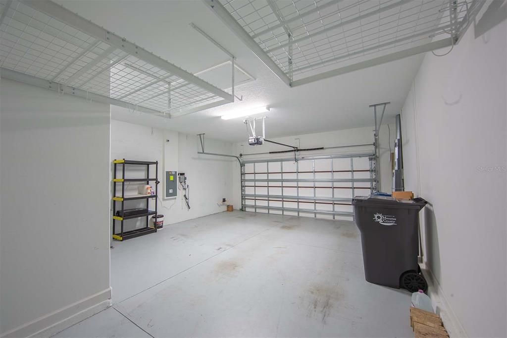 For Rent: $2,995 (2 beds, 2 baths, 1961 Square Feet)