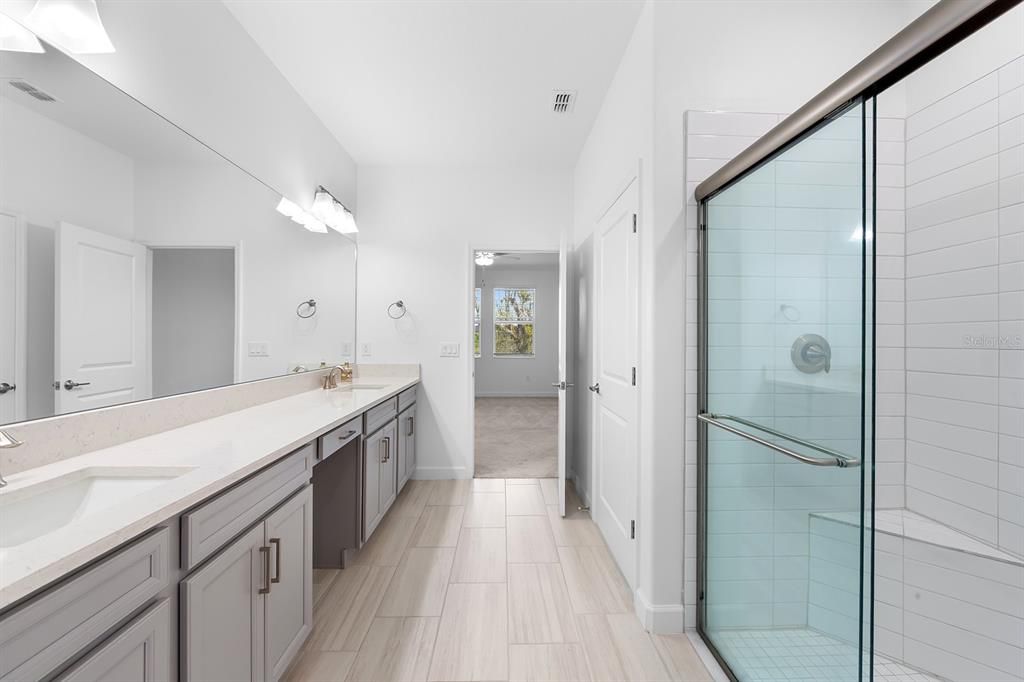 For Rent: $2,995 (2 beds, 2 baths, 1961 Square Feet)