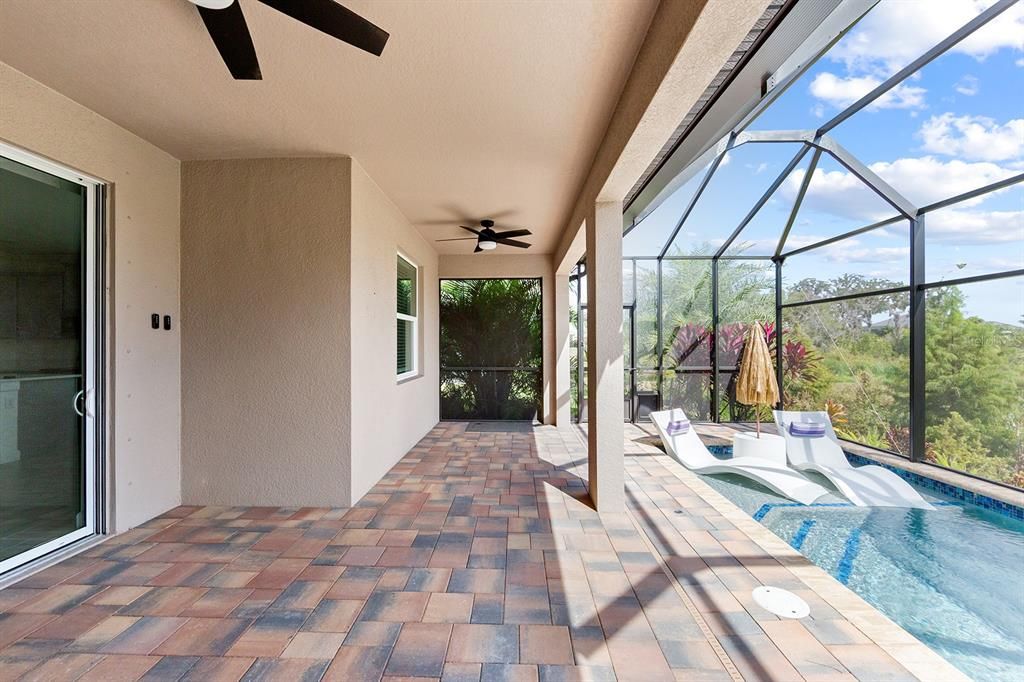 For Rent: $2,995 (2 beds, 2 baths, 1961 Square Feet)