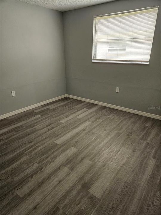 For Sale: $99,950 (2 beds, 1 baths, 722 Square Feet)