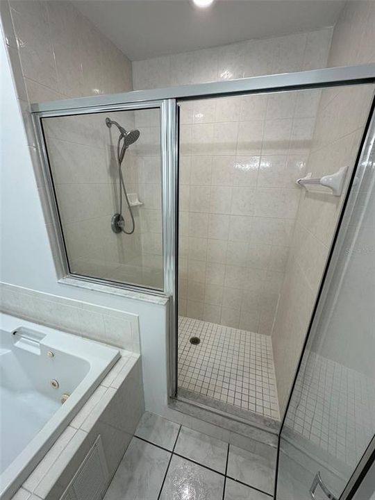 出租: $3,000 (3 贝兹, 3 浴室, 2236 平方英尺)