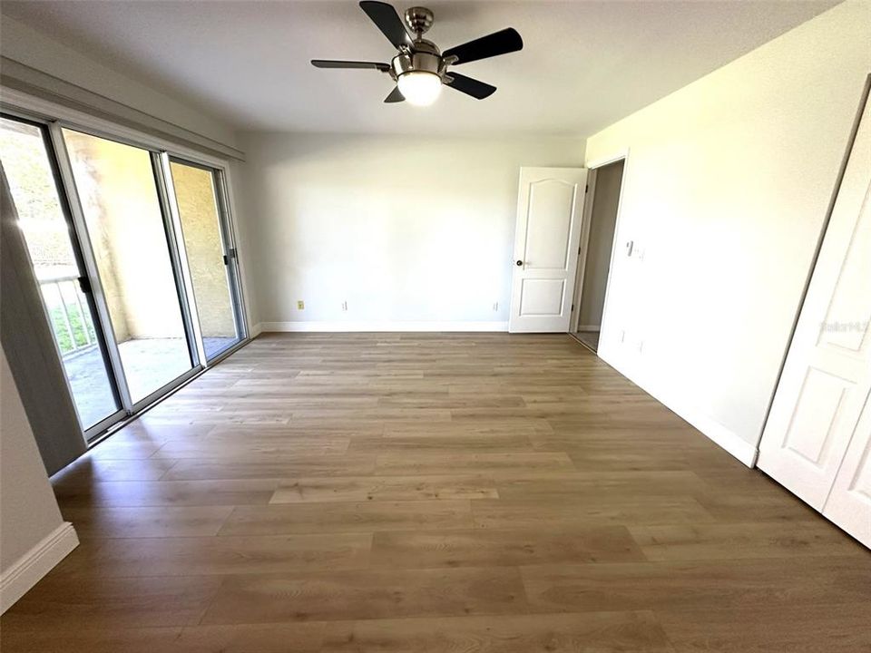 出租: $3,000 (3 贝兹, 3 浴室, 2236 平方英尺)