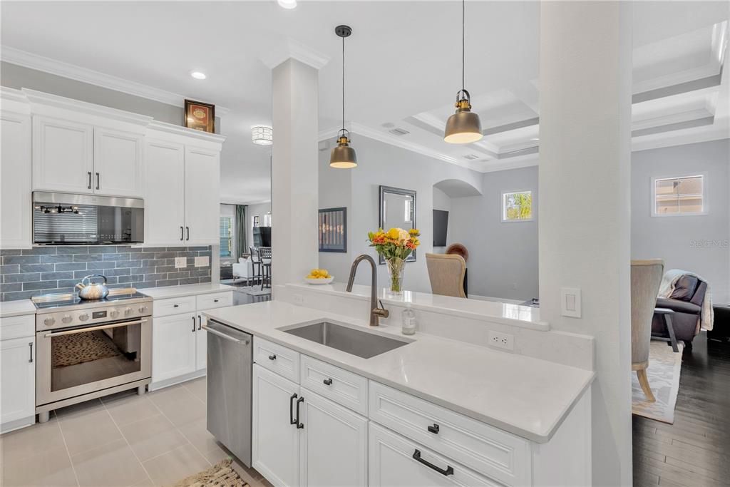 出租: $5,350 (4 贝兹, 3 浴室, 2881 平方英尺)