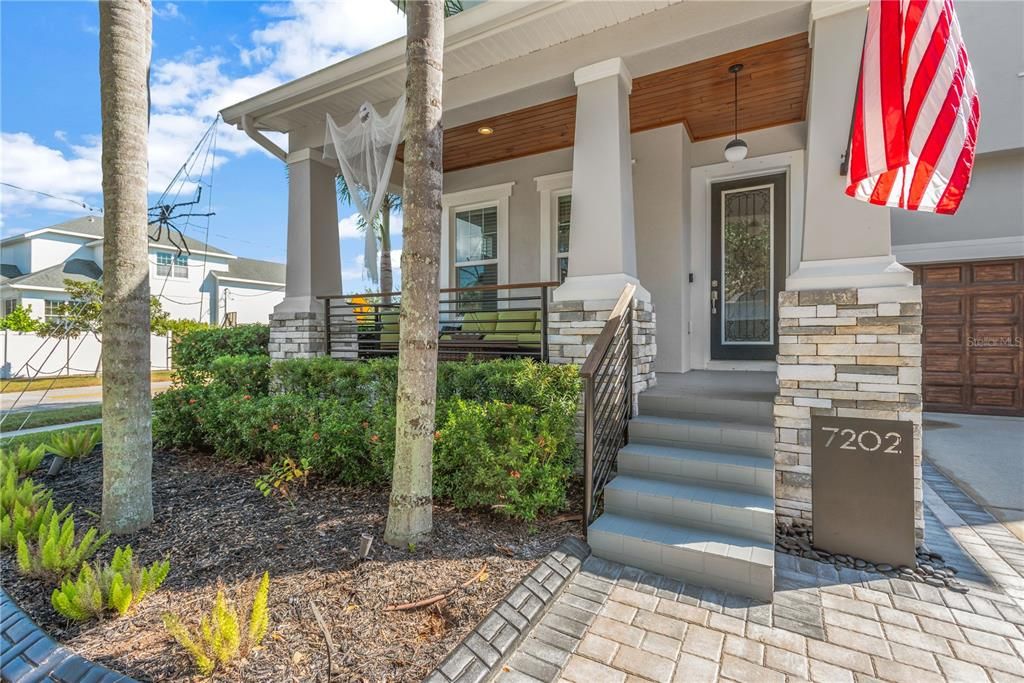 出租: $5,350 (4 贝兹, 3 浴室, 2881 平方英尺)