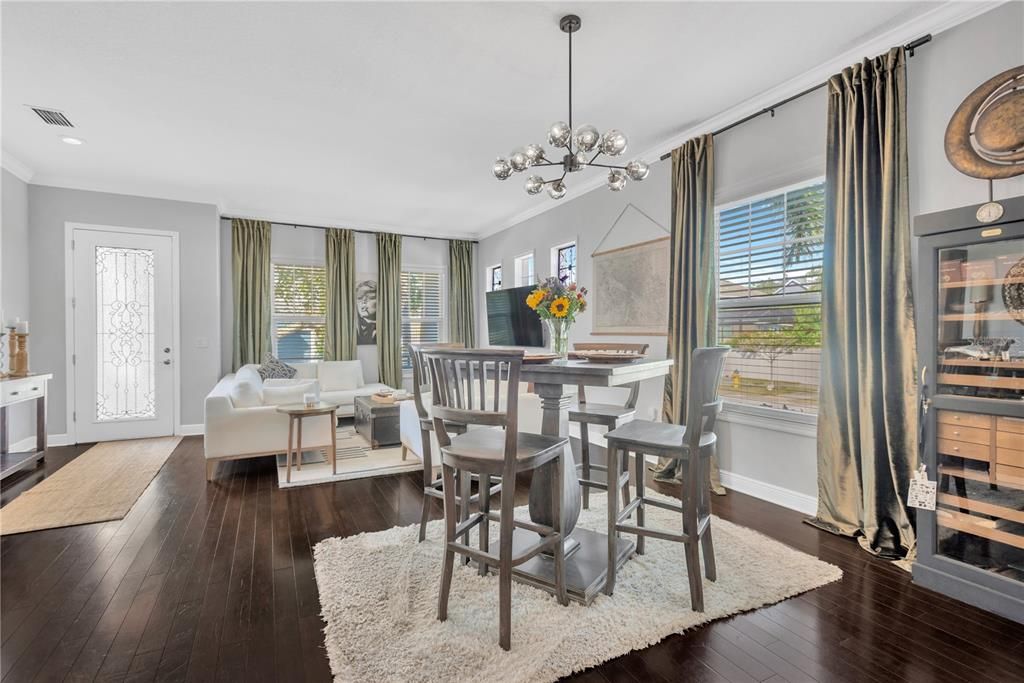 出租: $5,350 (4 贝兹, 3 浴室, 2881 平方英尺)