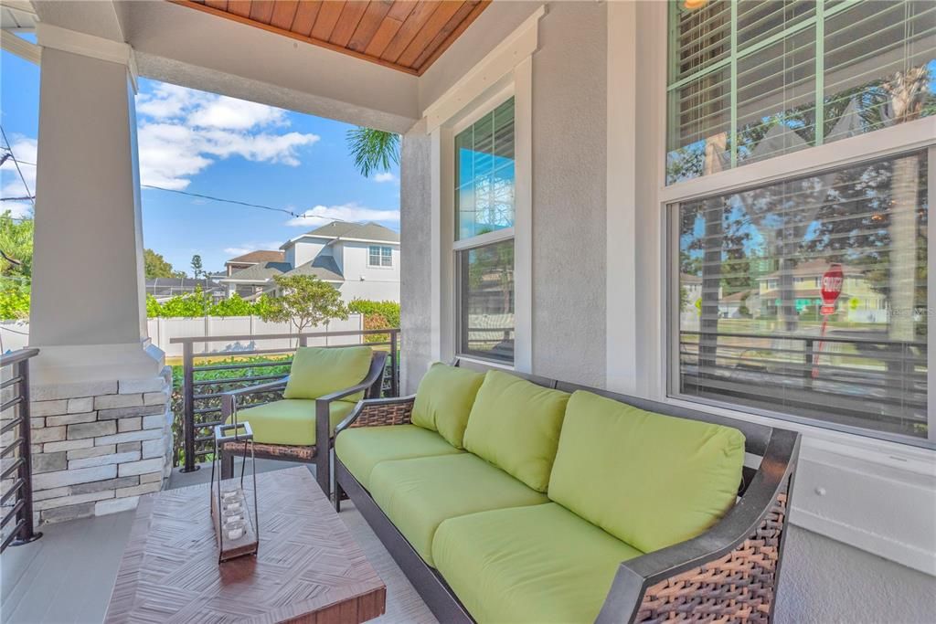 出租: $5,350 (4 贝兹, 3 浴室, 2881 平方英尺)