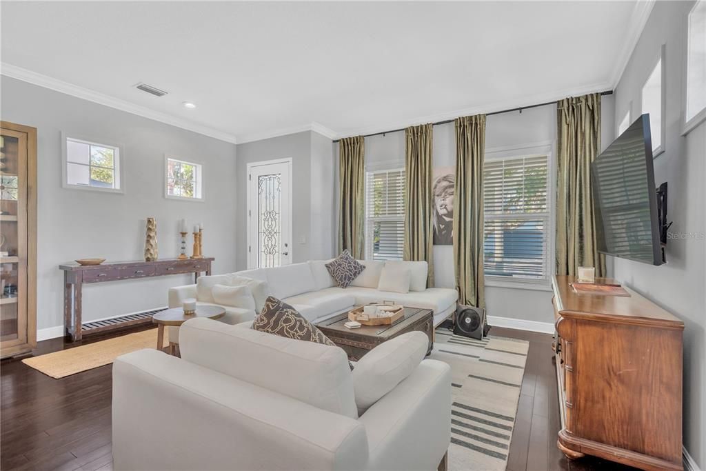 出租: $5,350 (4 贝兹, 3 浴室, 2881 平方英尺)